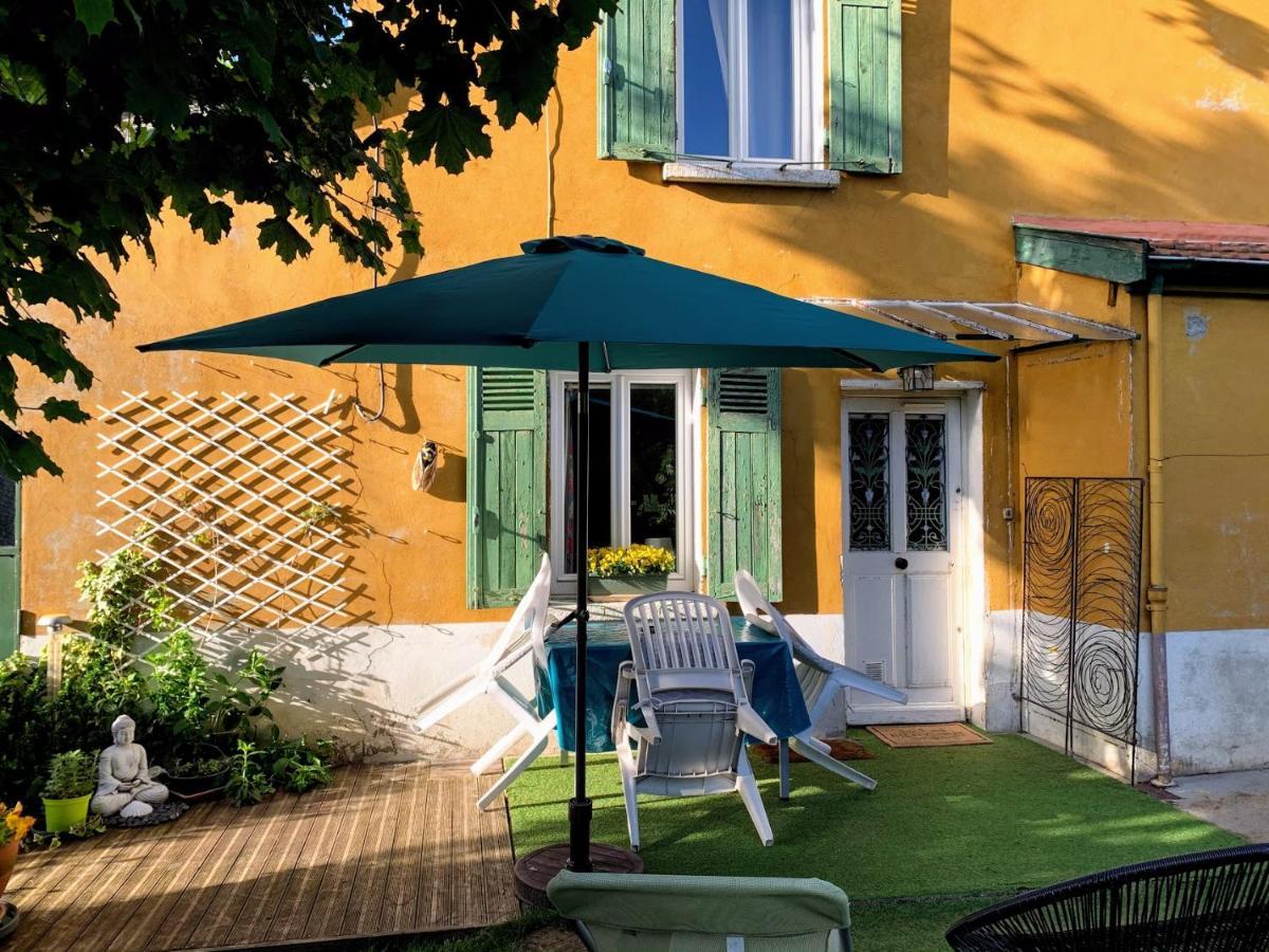 "La Petite Maison" Sainte-Foy-lès-Lyon Buitenkant foto